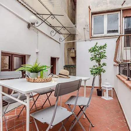 Milton Con Terrazza Arezzo
