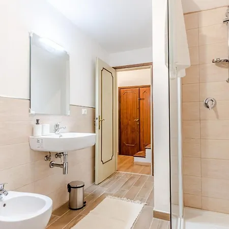Milton Con Terrazza Arezzo