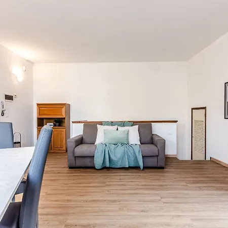 Milton Con Terrazza Arezzo